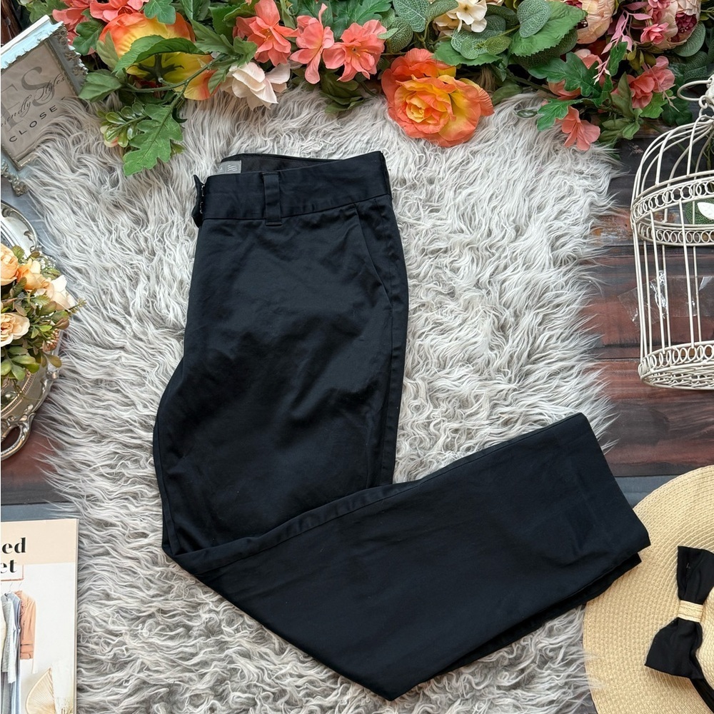 Adidas Black Stretch Ankle Pants Minimalist Athleisure Travel Golf Career - Picture 5 of 8